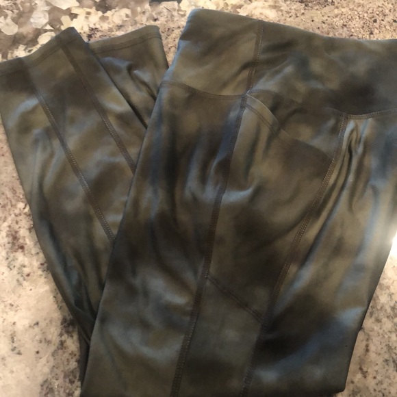 Athletic 7/8 leggings, lukka-la, Glyder & DSG, multi color, black and green. - Picture 4 of 14